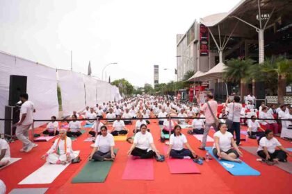 International Yoga Day Ghaziabad, KW Delhi 6 Mall events, Raj Nagar Extension, Yoga Day celebration, local events in Ghaziabad
